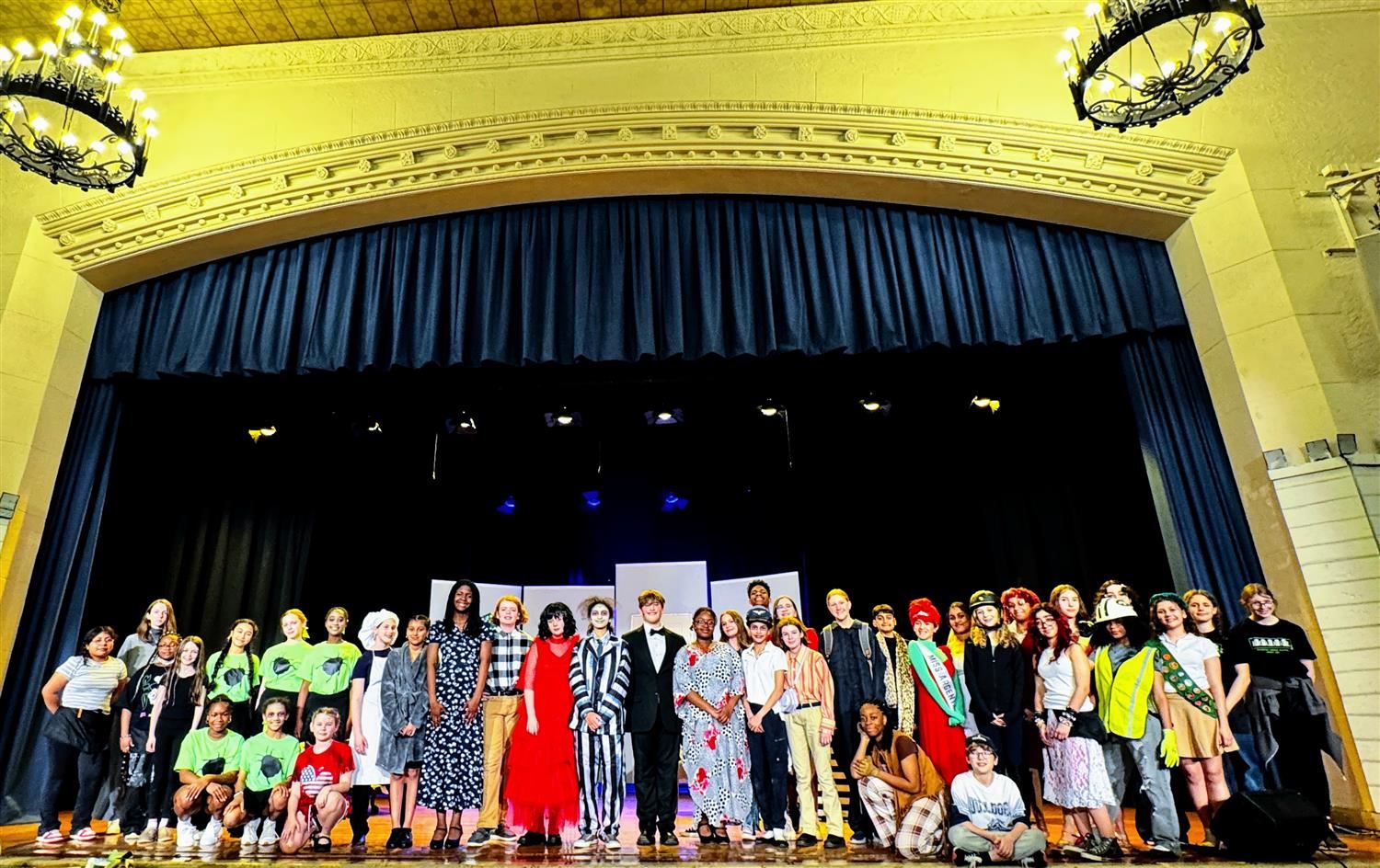 Beetlejuice Jr. cast and crew