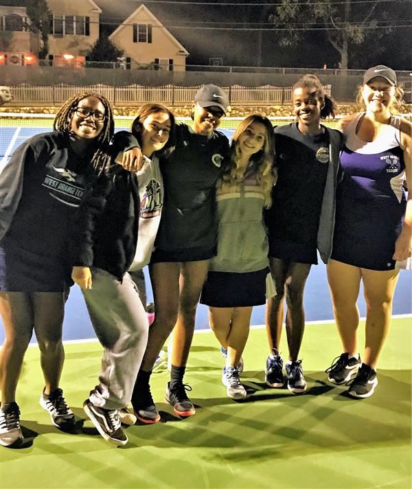 Girls Tennis 